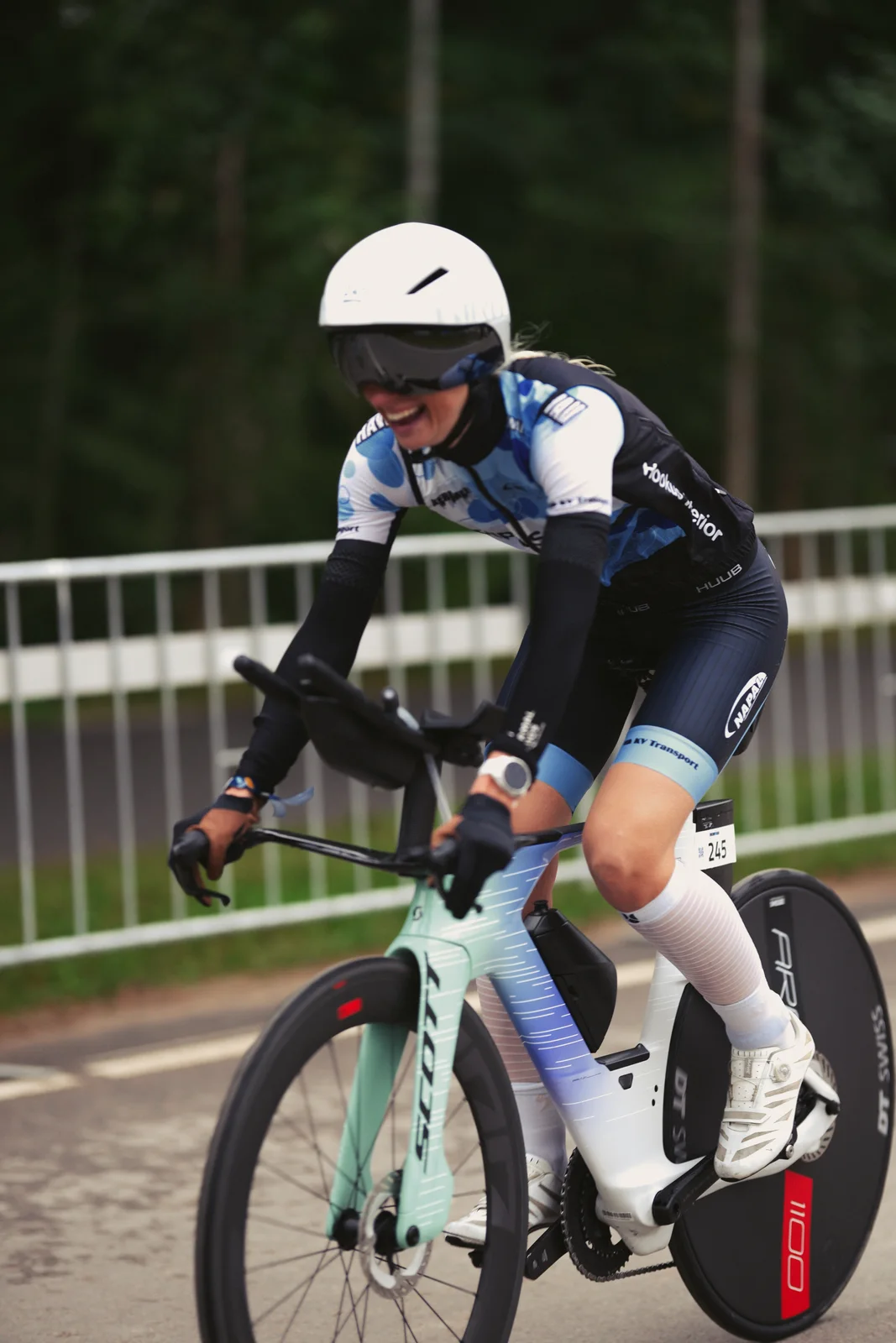 Elina Pähklimägi Ironman Tallinn 2026 rattarajal
